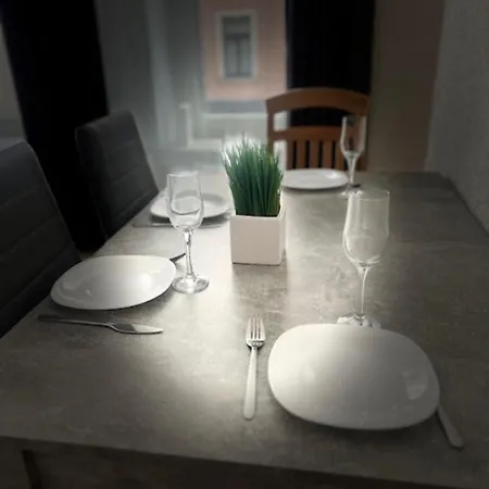 Zum Bahnhof Apartman